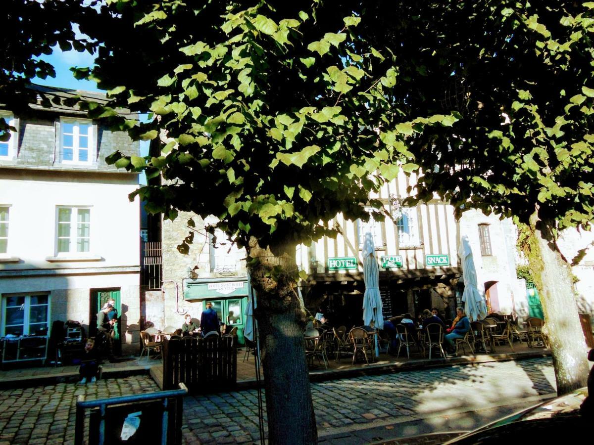 Gate House Lodge Dinan Extérieur photo
