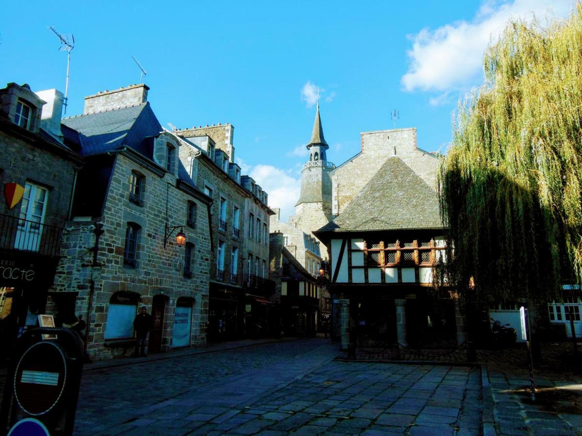 Gate House Lodge Dinan Extérieur photo