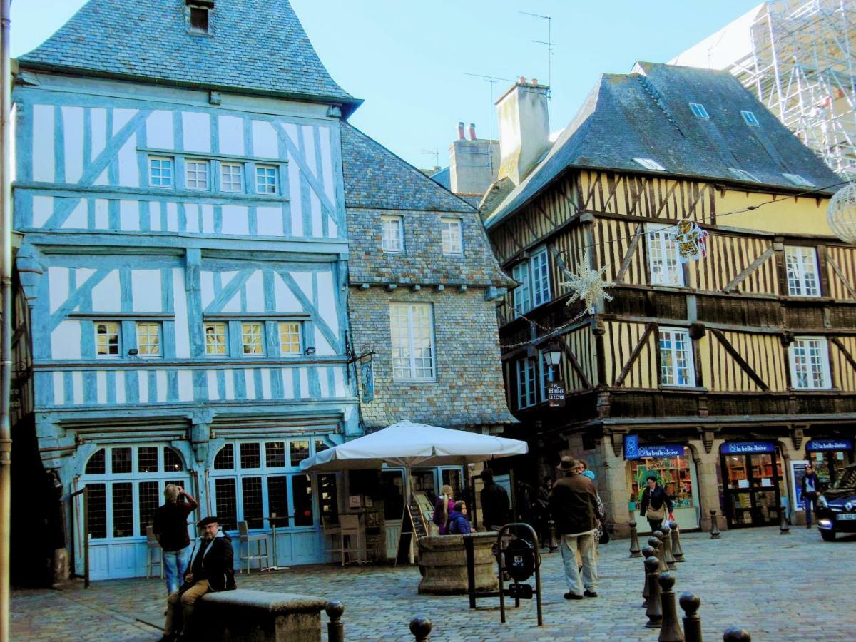 Gate House Lodge Dinan Extérieur photo